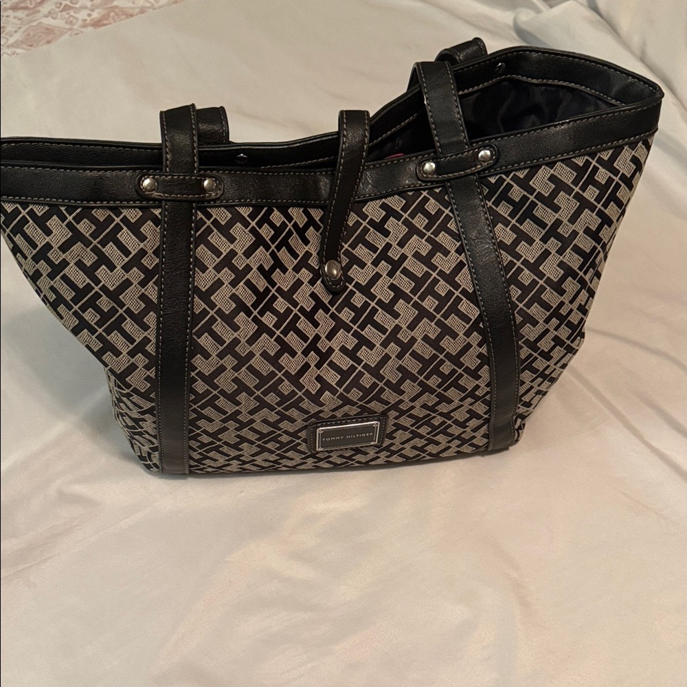 Tommy Hilfiger Black and Gray Patterned Tote